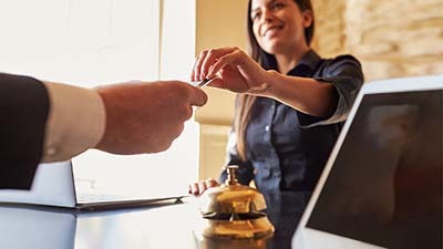 concierge-400x225 entrega de llave check in hotel con Visa Concierge